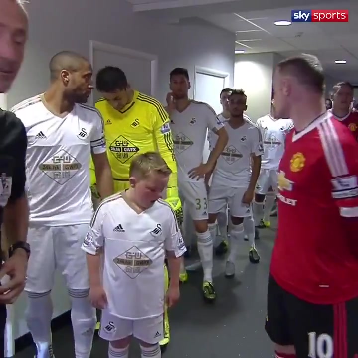 当斯旺西球童见到鲁尼哇鲁尼活的