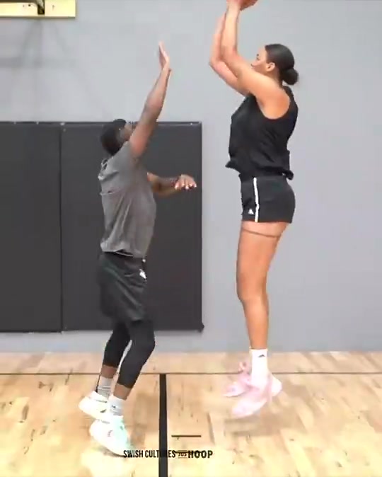 要是中国女篮有像坎贝奇这样的中锋是否就能打爆日本了