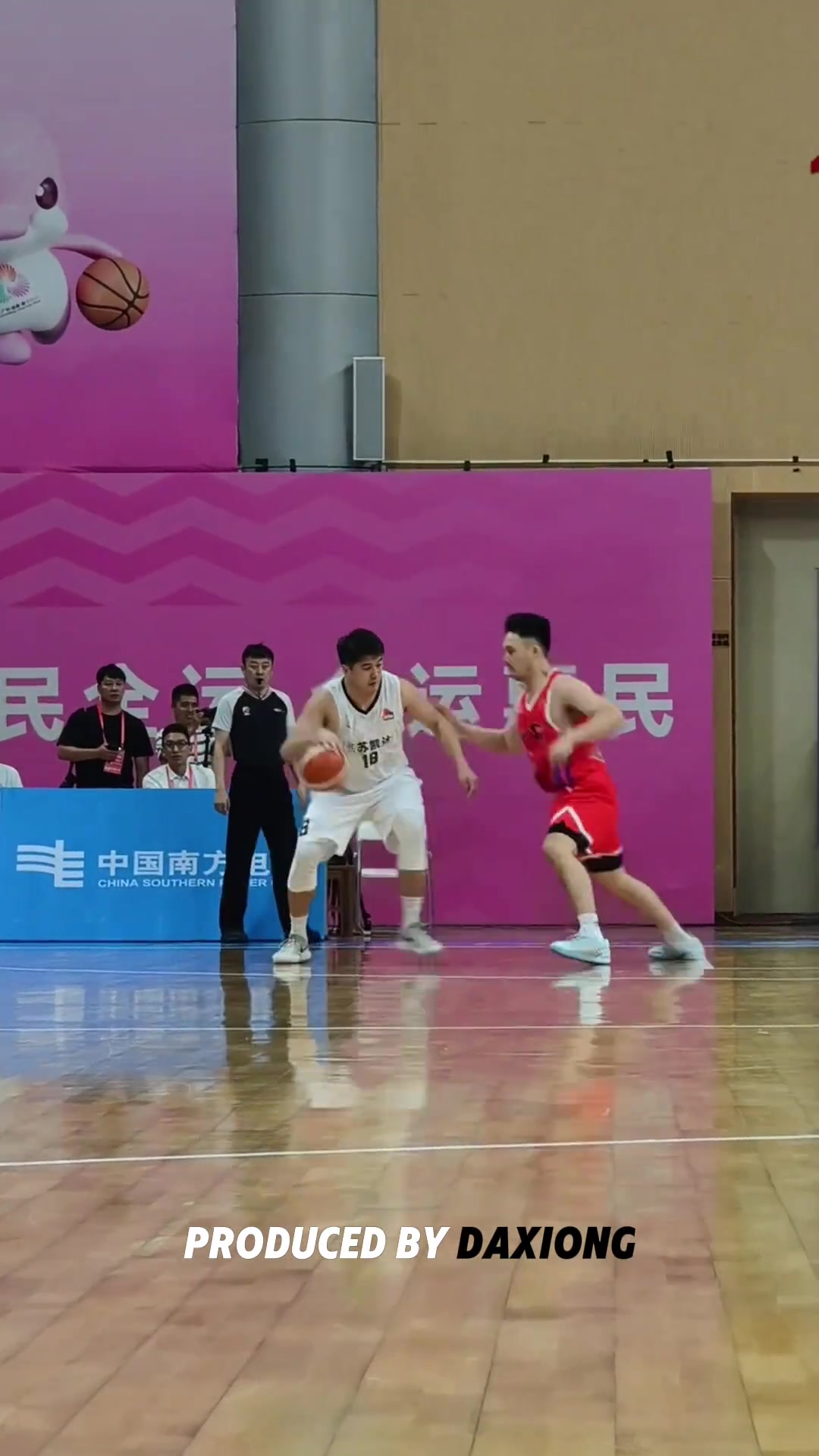 厉害见过防守撤凳子的没见过进攻撤凳子