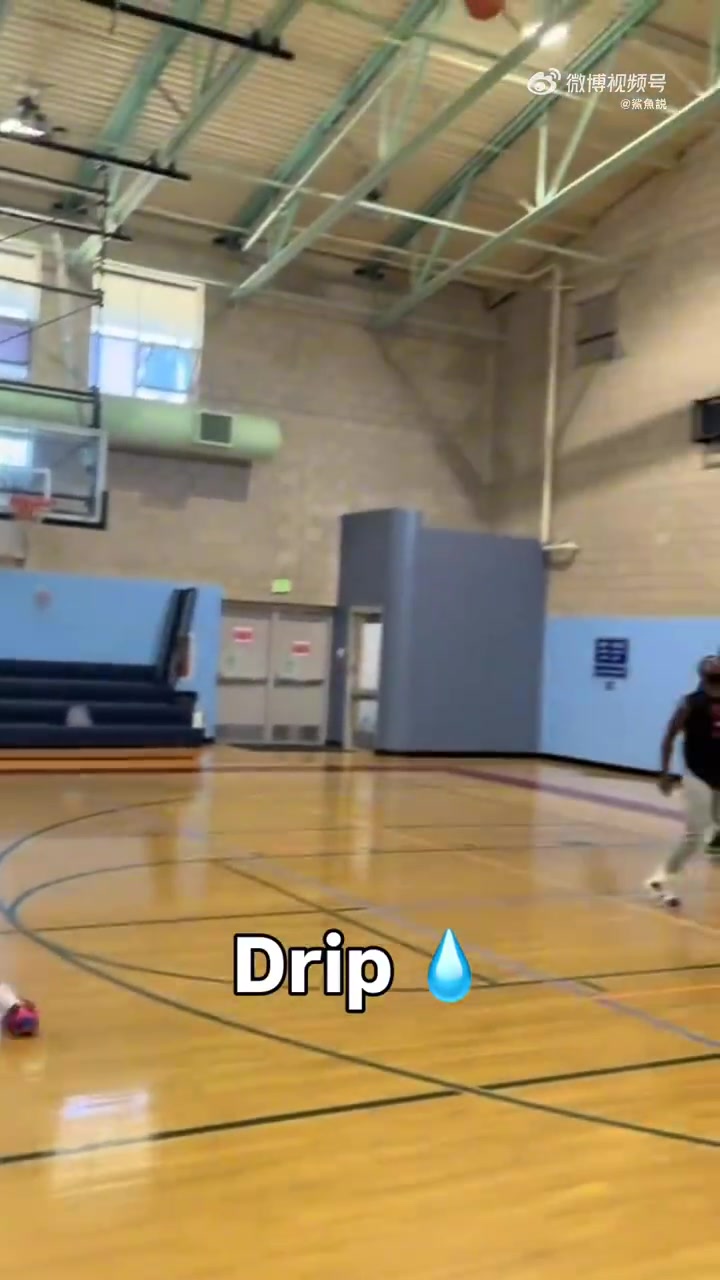 库里下赛季打球身上穿个游泳圈方便裁判看有没有被侵犯圆柱体