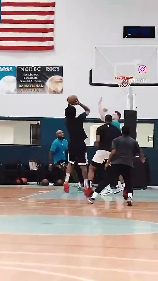 曾经和周琦争夺轮换的男人现在手握三千万合同NBA冠军野球场大杀四方