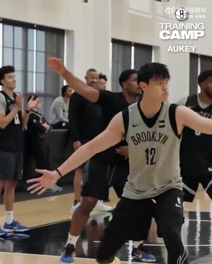 逐梦NBA曾凡博在篮网队内训练视频态度非常积极