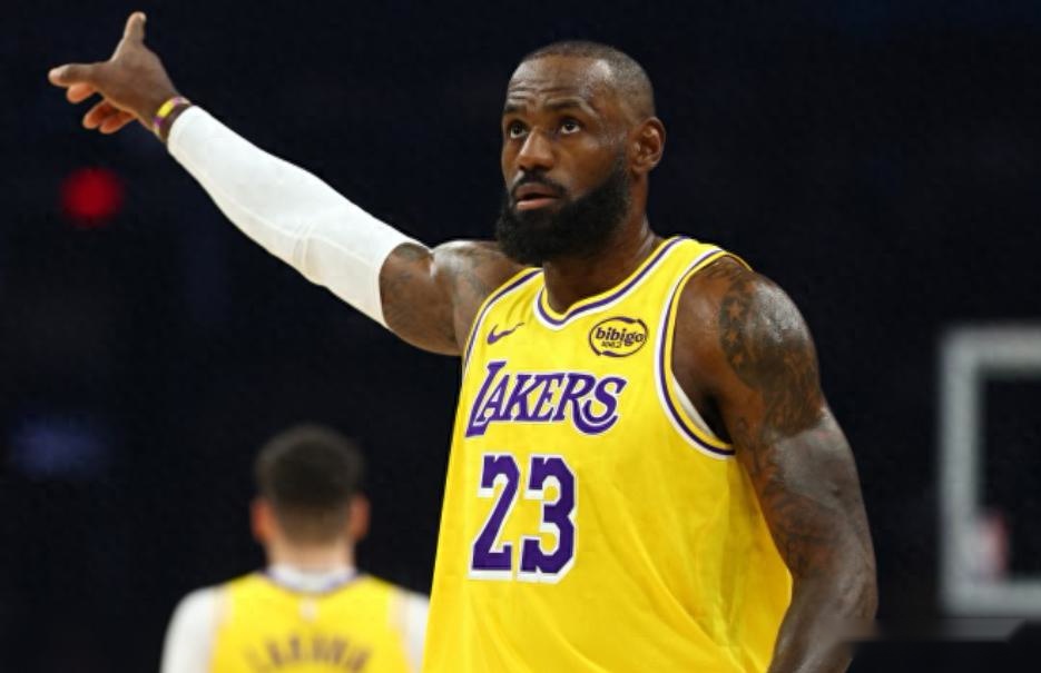 湖人125-101国王 球员评价：6人优秀，2人及格，克勒贝尔低迷