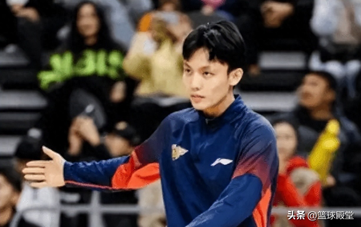广东2强解点太过恐怖！徐杰末节11分摧毁比赛，萨林杰碾压攻守！